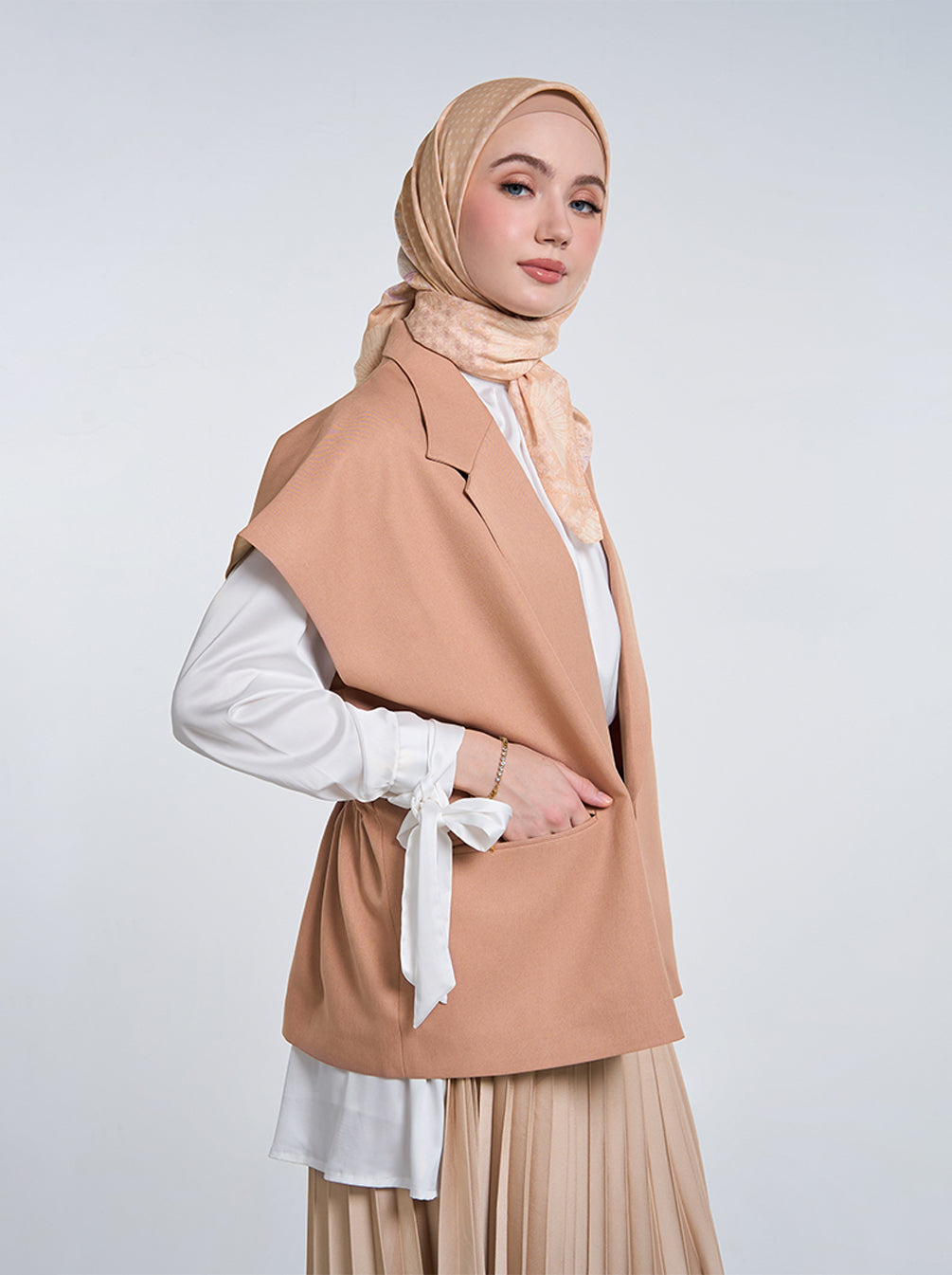 ANIN OVERSIZED OUTER ALMOND