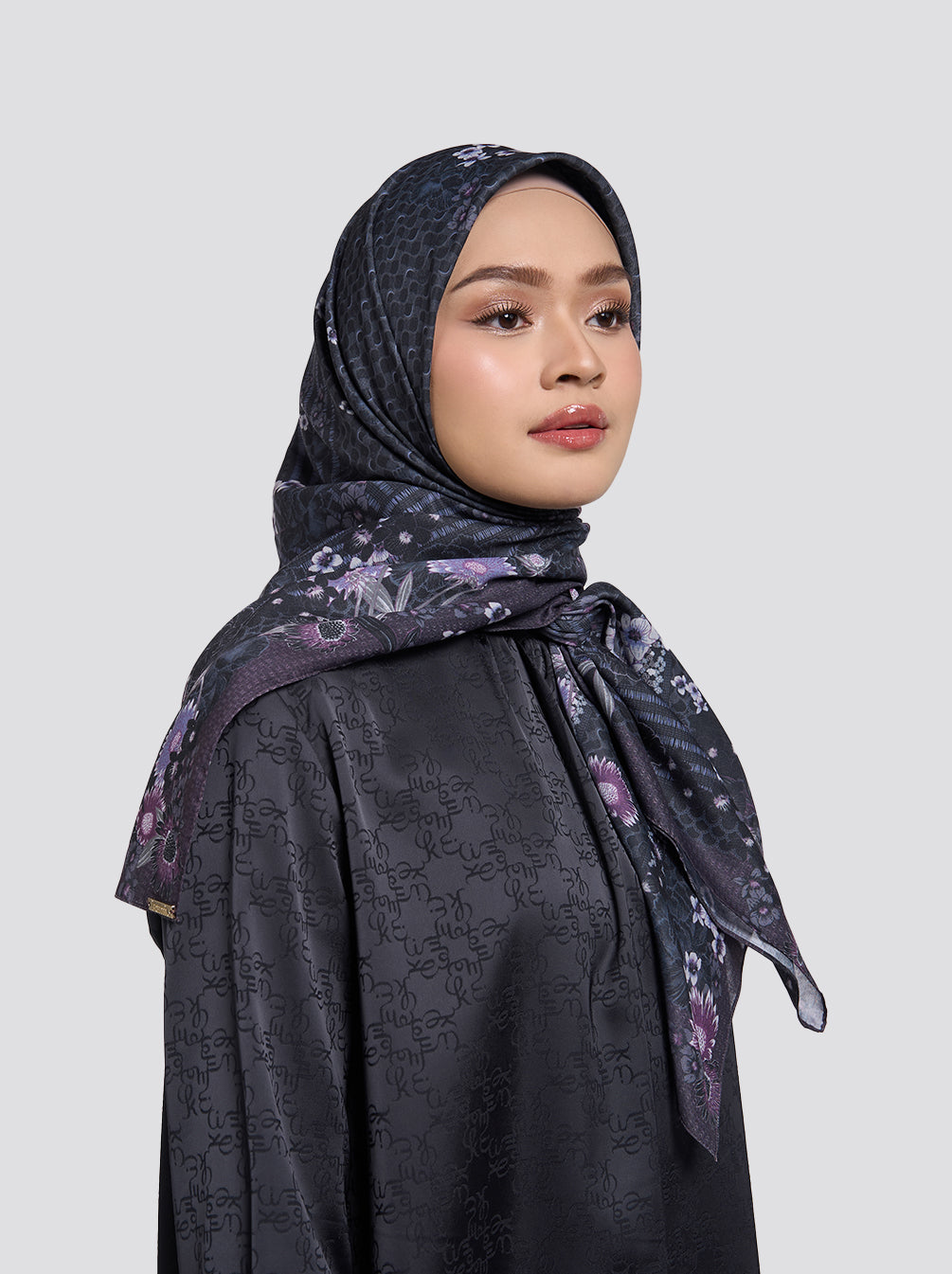 ATHEMINA SIGNATURE SCARF CHARCOAL BLACK