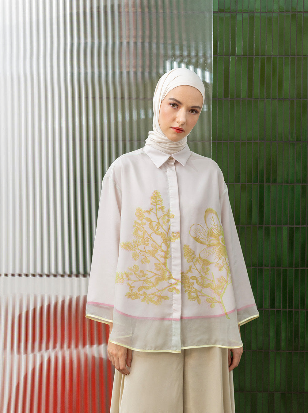 AIRA LAYERED TOP HOLLOW
