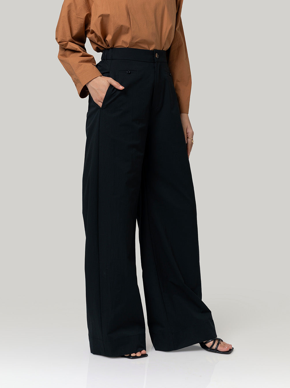 HIRA STRAIGHT PANTS CARBON