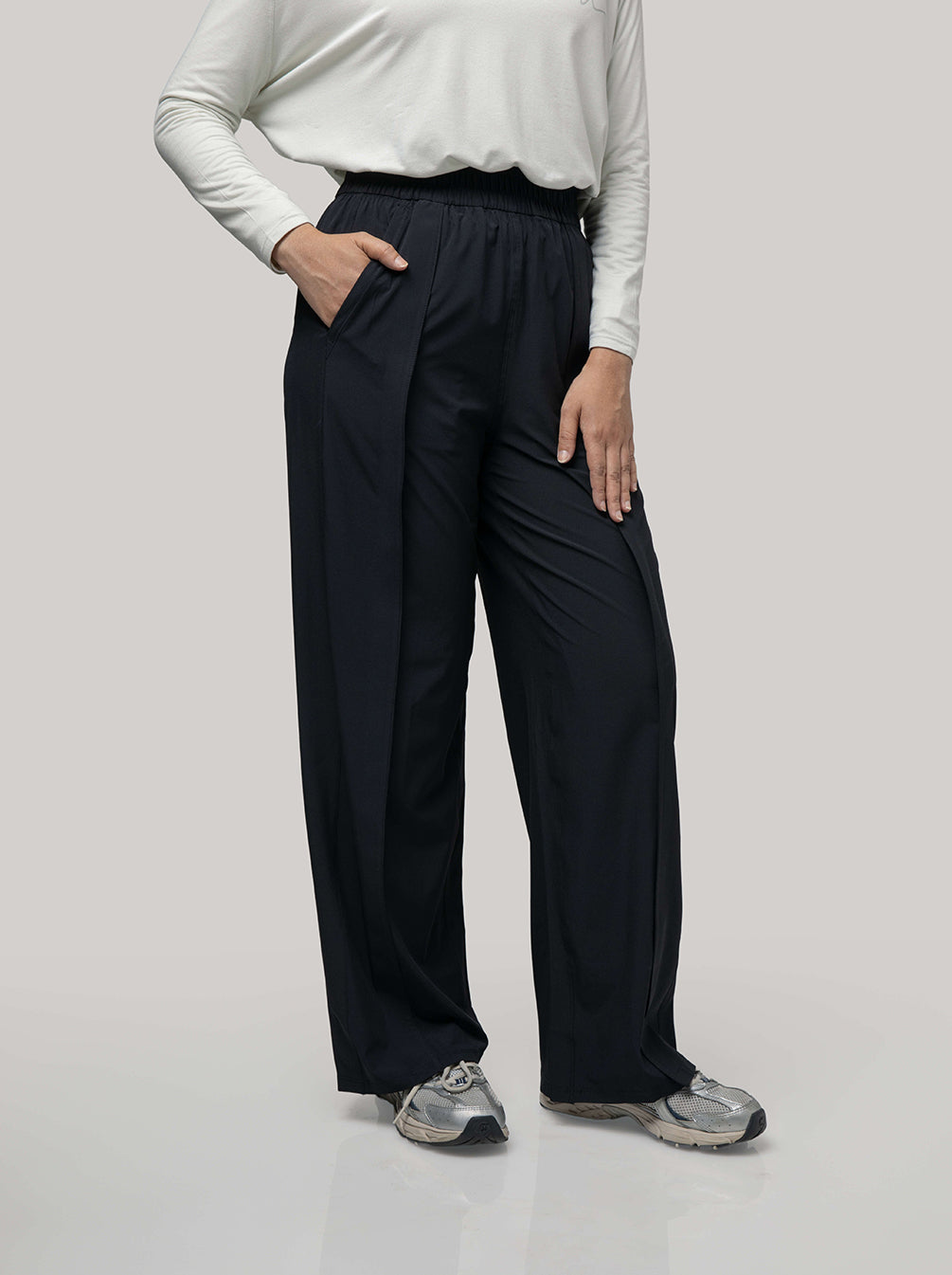 KAMI FLOW ISOLDE STRAIGHT PANTS BLACK