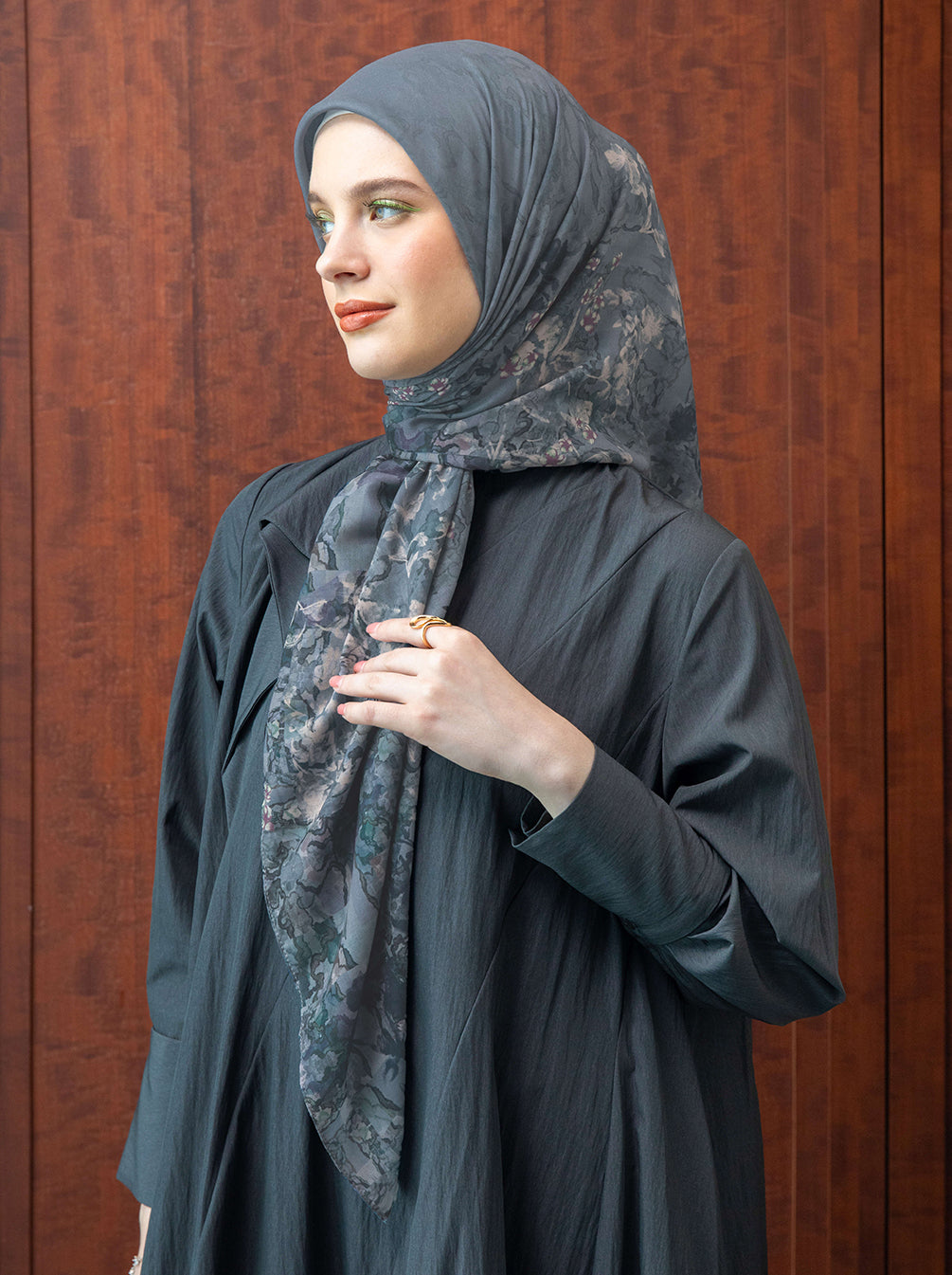 KATLA MAHIKA SIGNATURE SCARF COAL