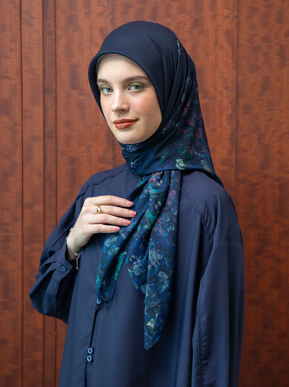 KATLA MAHIKA SIGNATURE SCARF NAVAL