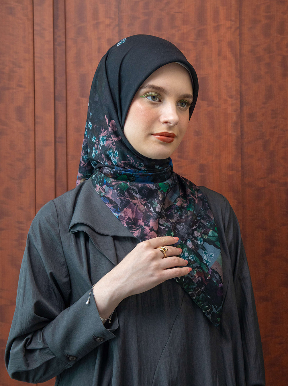 KATLA MAHIKA SIGNATURE SCARF ONYX