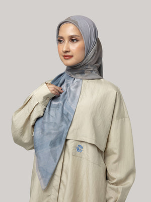 KATLA DHARA SIGNATURE SCARF LIGHT GREY