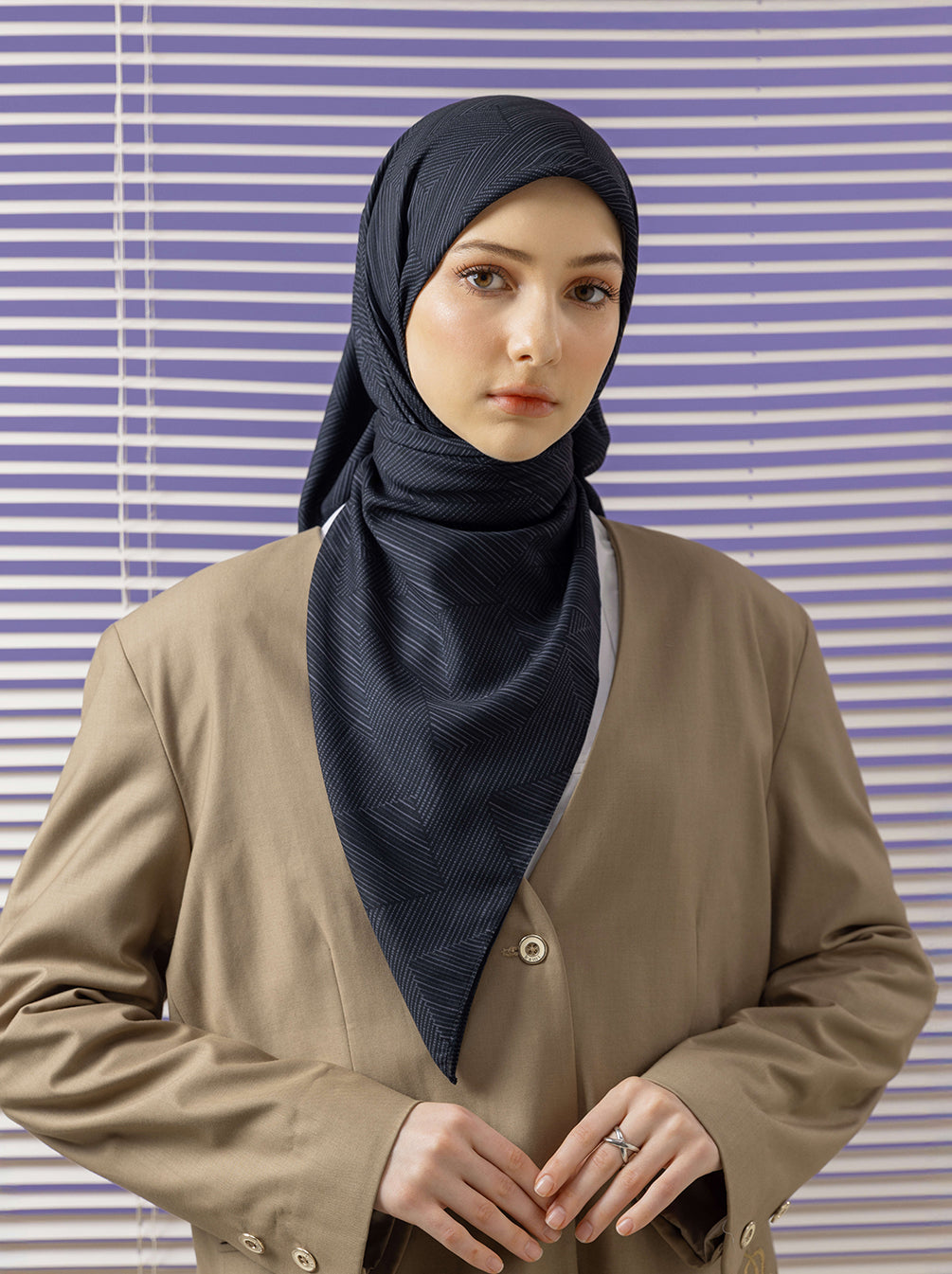 MONO ALLURA SIGNATURE SCARF BLACK