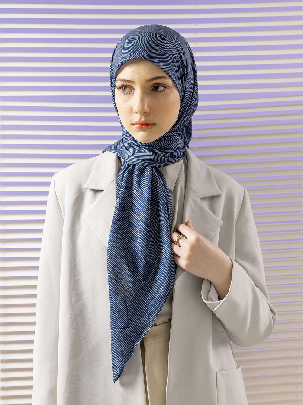 MONO ALLURA SIGNATURE SCARF NAVY