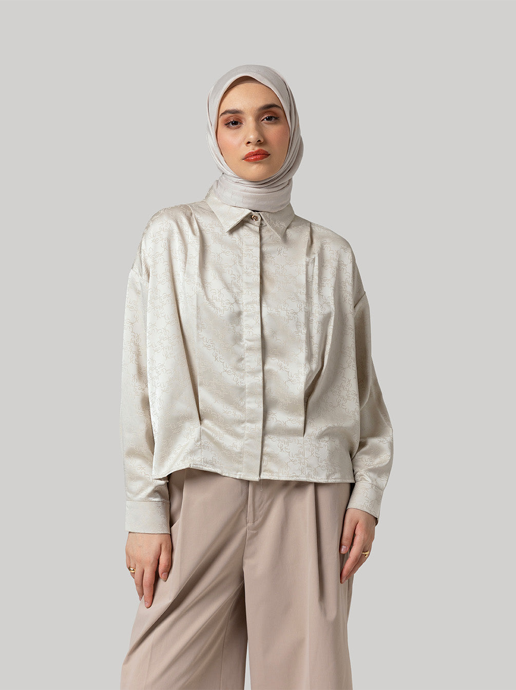 VERO PLEATED TOP KHAKI