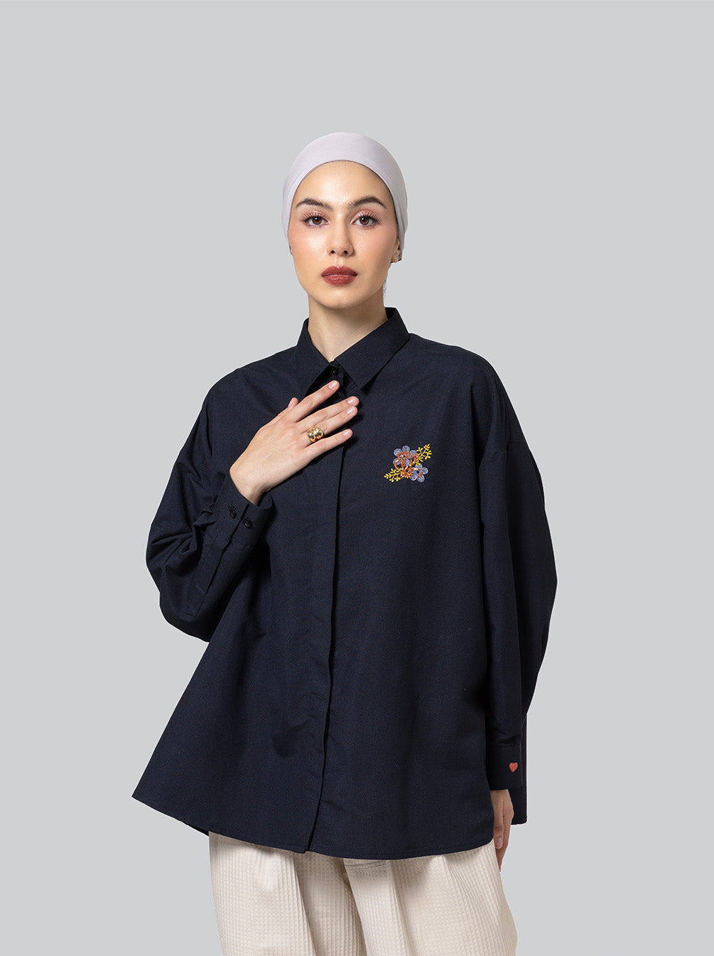 NUE DROPSHOULDER TOP BLACK