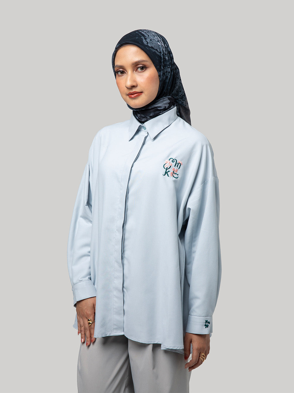 NUE DROPSHOULDER TOP LIGHT GREY