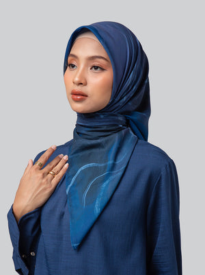 REVERIE SIGNATURE SCARF INDIGO