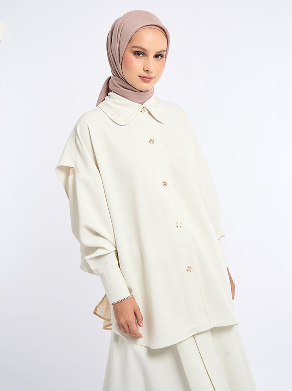 JENAR EMBROIDERY COLLAR SHIRT IVORY