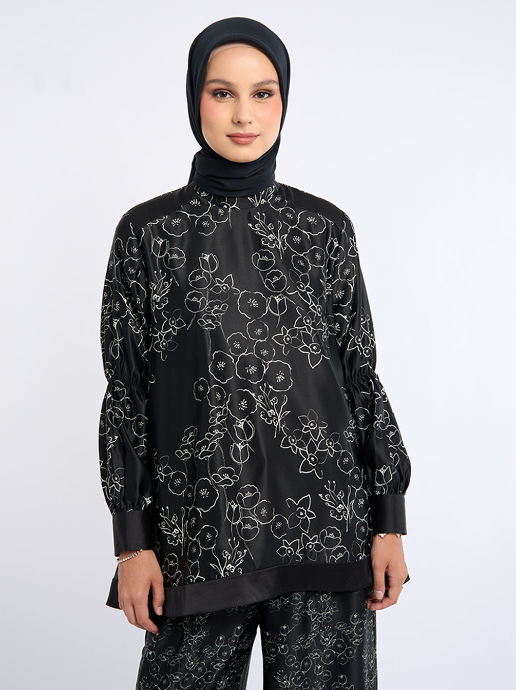 KALUNA GATHERED SLEEVE TOP BLACK