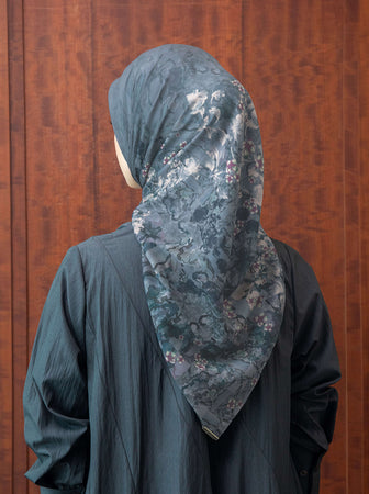 KATLA MAHIKA SIGNATURE SCARF COAL