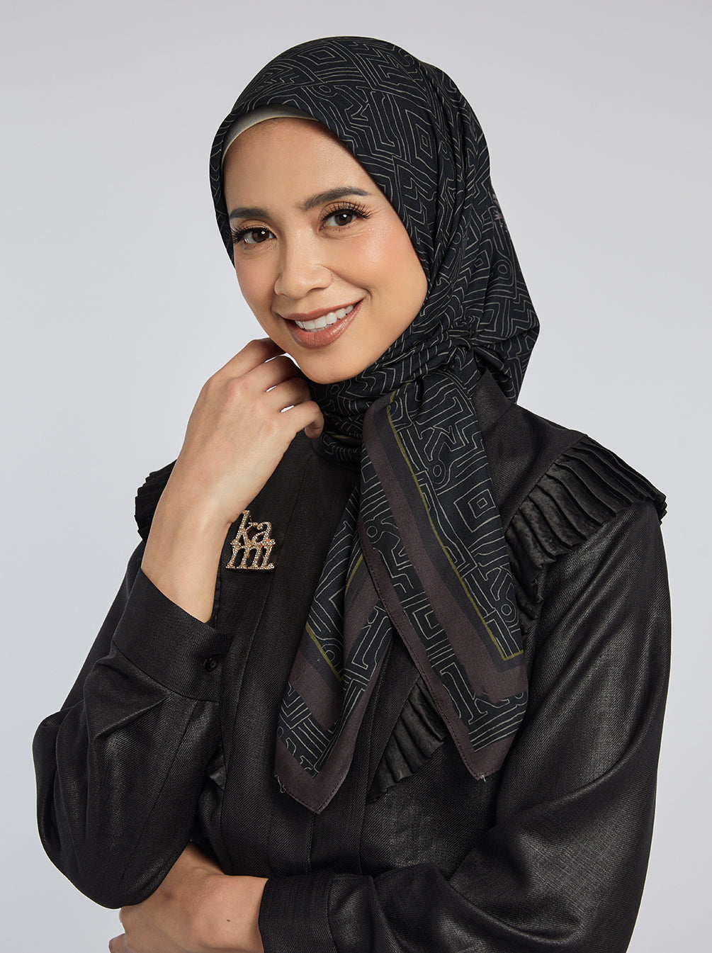 MONOGRAM MAZE SIGNATURE SCARF ONYX Kami Idea monogram-maze-signature-scarf-onyx-kami-idea