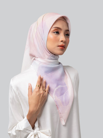 REVERIE SIGNATURE SCARF CANDY