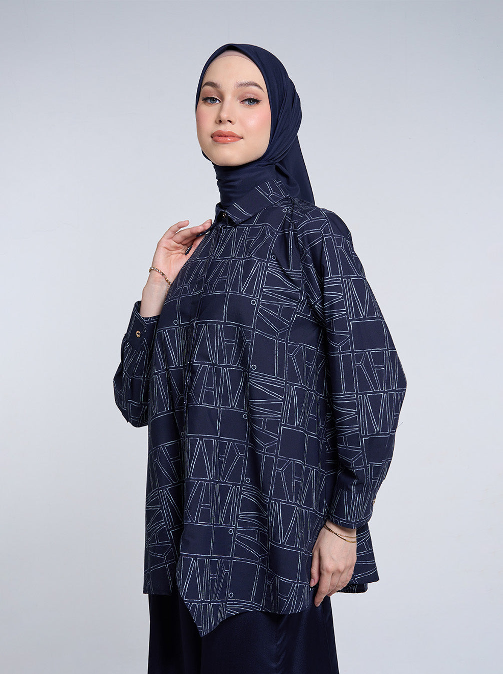 REYNA ASYMMETRIC TOP NAVY