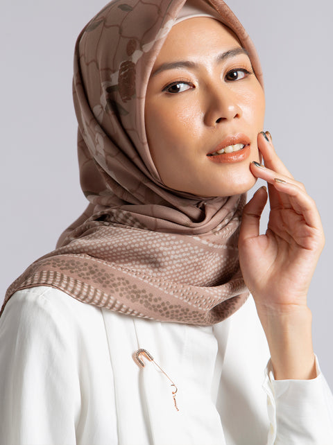 SAFETY PIN BROOCH ACCESSORIES ROSE GOLD – Kami Idea