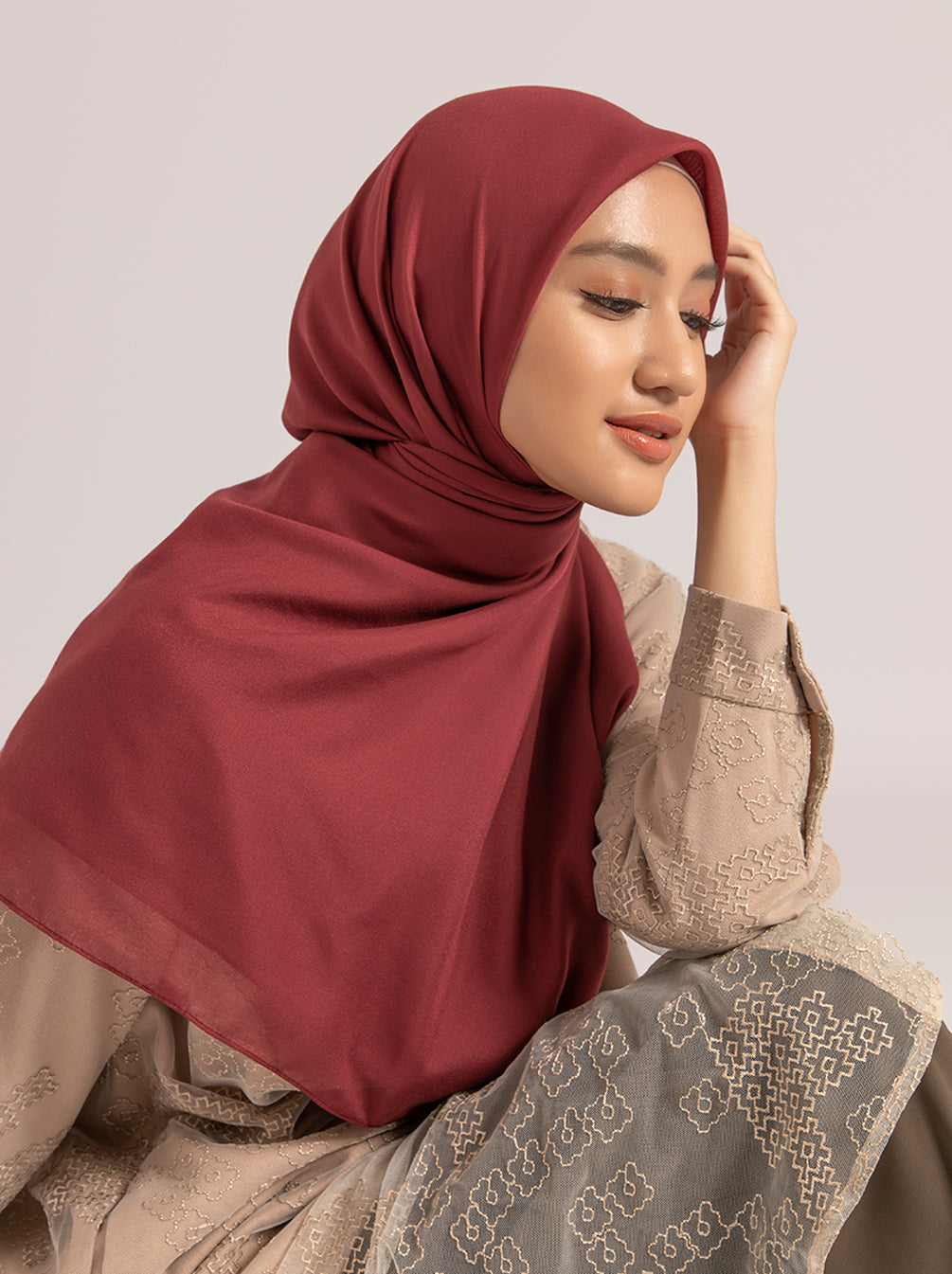 AIRY VOAL SCARF PLAIN BEET