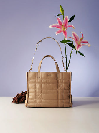 QUILTED LEATHER TOTE CREAM